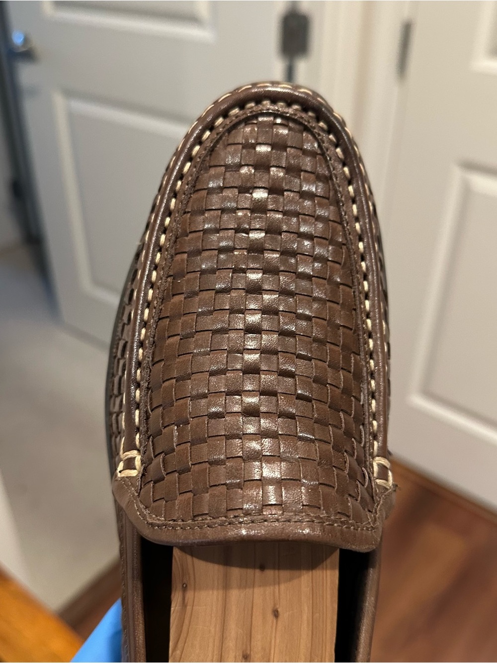 Tommy Bahama Men's Brown Woven Leather Slip-On Loafers - Picture 10 of 15